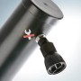 Dettaglio della doccia solare Gre in PVC nero (25 l) con soffione.
