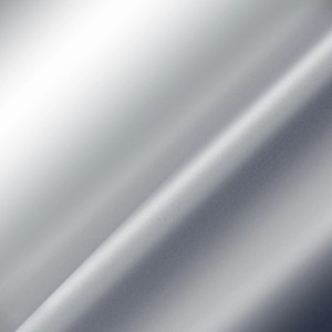 Vista astratta di una cabina doccia walk-in t.b.t. con sfumatura argento.