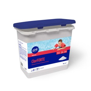 Cloro Forte per trattamento acqua piscina in contenitore con coperchio blu.