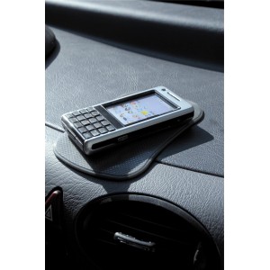 OBI AntiRutsch-Pad su cruscotto con cellulare. Ideale per cellulari, chiavi e altro.