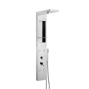 Colonna doccia moderna t.b.t. cromata con soffione e doccetta per un'esperienza doccia elegante.