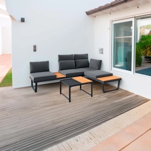 Set di mobili da giardino t.b.t. grigio con tavolo e divano lounge su terrazza in legno.