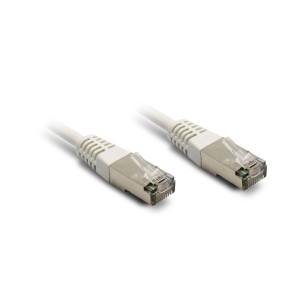 Cavo telefonico bianco con connettori RJ45 per connessioni di rete.