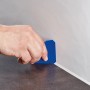 Utilizzo del lisciagugli LUX Comfort (4 pezzi) per lisciare una fuga in silicone.