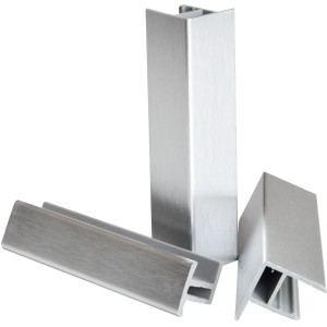 t.b.t. per Top cucina, profili angolari in metallo color argento.