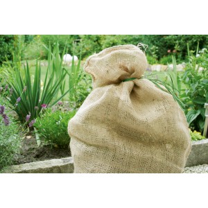 Sacco di iuta (50 kg) in giardino, set da 2. Protezione invernale naturale e decorazione.