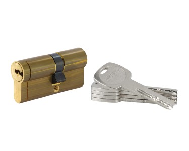 Un Semplice Disegno Di Una Serratura A Forma Di Cuore Con Un Foro E Una Chiave Tonda Antica. San Valentino. | Vettore Premium - Foto 13