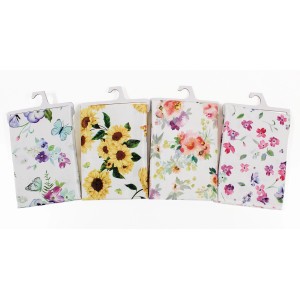 Diverse tovaglie t.b.t. con motivi floreali e farfalle.