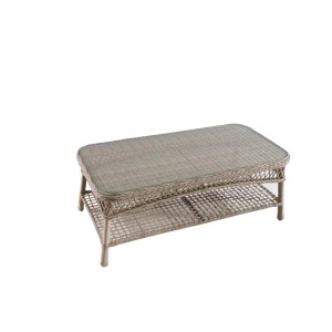 Tavolino da giardino rettangolare grigio con piano in vetro e ripiano.