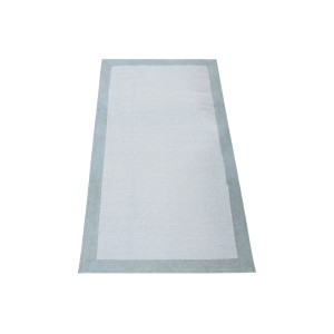 Tappeto t.b.t. chiaro con bordo blu, ideale per interni.