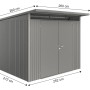 Casetta da giardino Biohort AvantGarde A6, grigio quarzo metallizzato, con doppia porta e dimensioni.