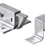Fermaglio lucernario zincato (25x49x72mm) per accessori mobili, da avvitare.