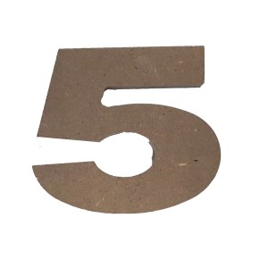 Numero decorativo '5' in legno per decorazione parete.