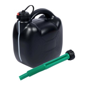 Tanica nera per tosaerba con beccuccio verde come accessorio.