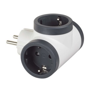 Ciabatta bianca t.b.t. con tre prese per uso interno.