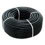 Tubo corrugato nero flessibile (t.b.t.) arrotolato e fissato con nastro bianco.