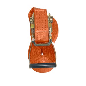 Cinghia di ancoraggio arancione LUX con cricchetto, larghezza 50 mm e lunghezza 8 m, per il fissaggio del carico.