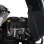 Dettaglio del motore del trattorino tagliaerba Alpina AT3 98 A, categoria trattorini.