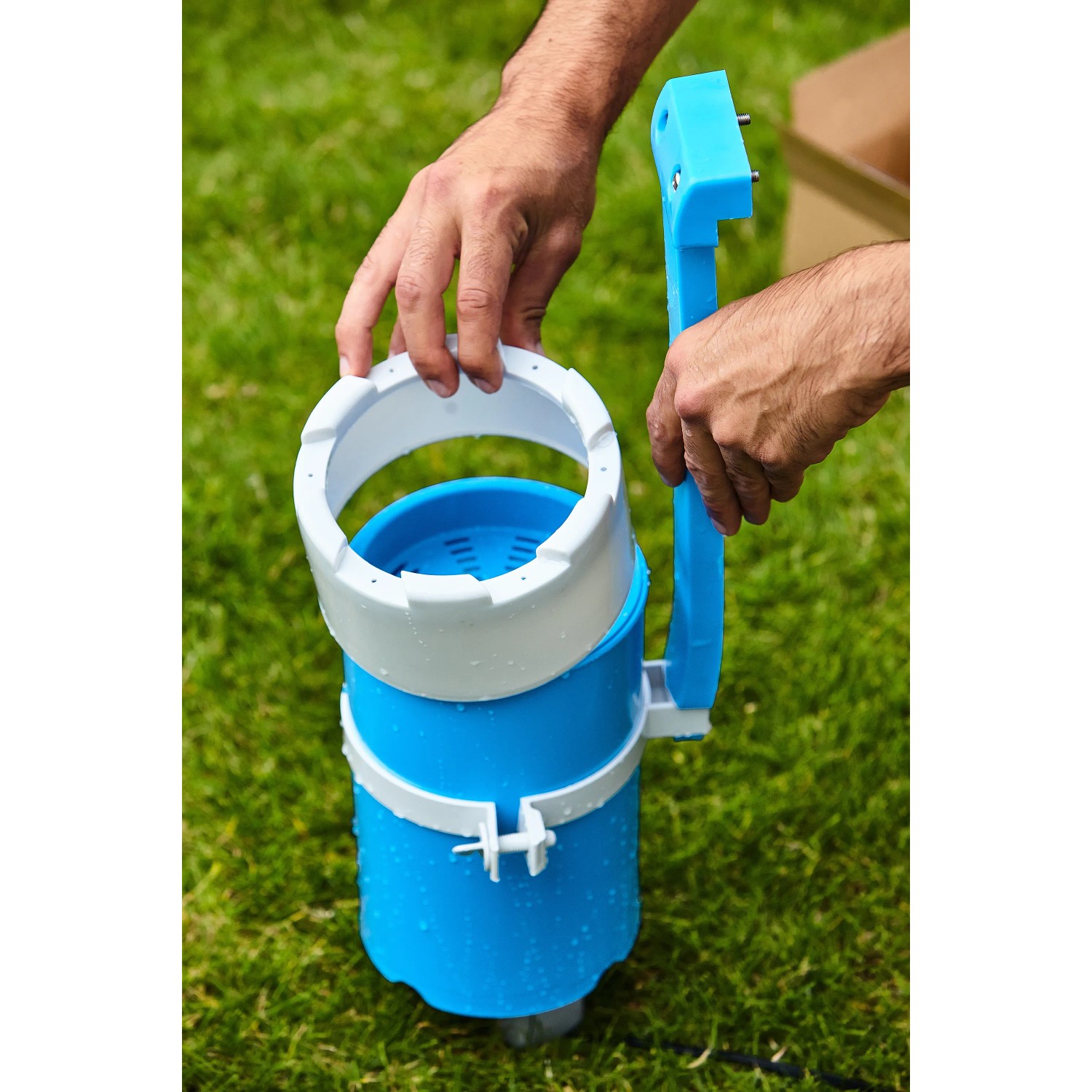 Summer Fun Skimmy 2 sistema di filtraggio a sospensione per piscine con pareti in acciaio, pompa per piscina blu con skimmer.