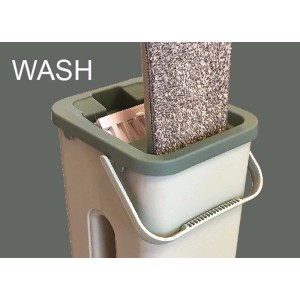 Secchio con strizzatore per un mocio. Ideale per la pulizia.