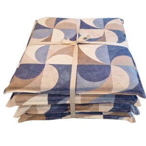 Pila di federe t.b.t. con motivo a semicerchio blu e marrone, legate con nastro.