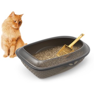 Lettiera per gatti marrone con lettiera e paletta, gatto accanto.