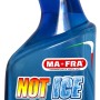 Flacone spray con antigelo per parabrezza auto, flacone blu con spruzzatore bianco.