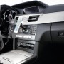 t.b.t. supporto per cellulare montato nell'abitacolo dell'auto.
