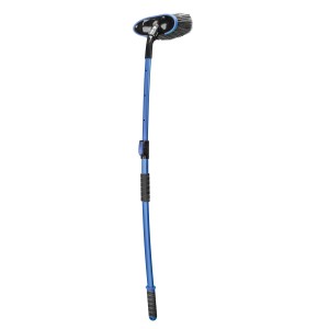 Spazzola lavaggio auto blu con manico telescopico per la cura dell'auto.