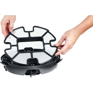 Sostituzione del filtro sul robot piscina a batteria PR 60. Facile manutenzione del pulitore per piscina.