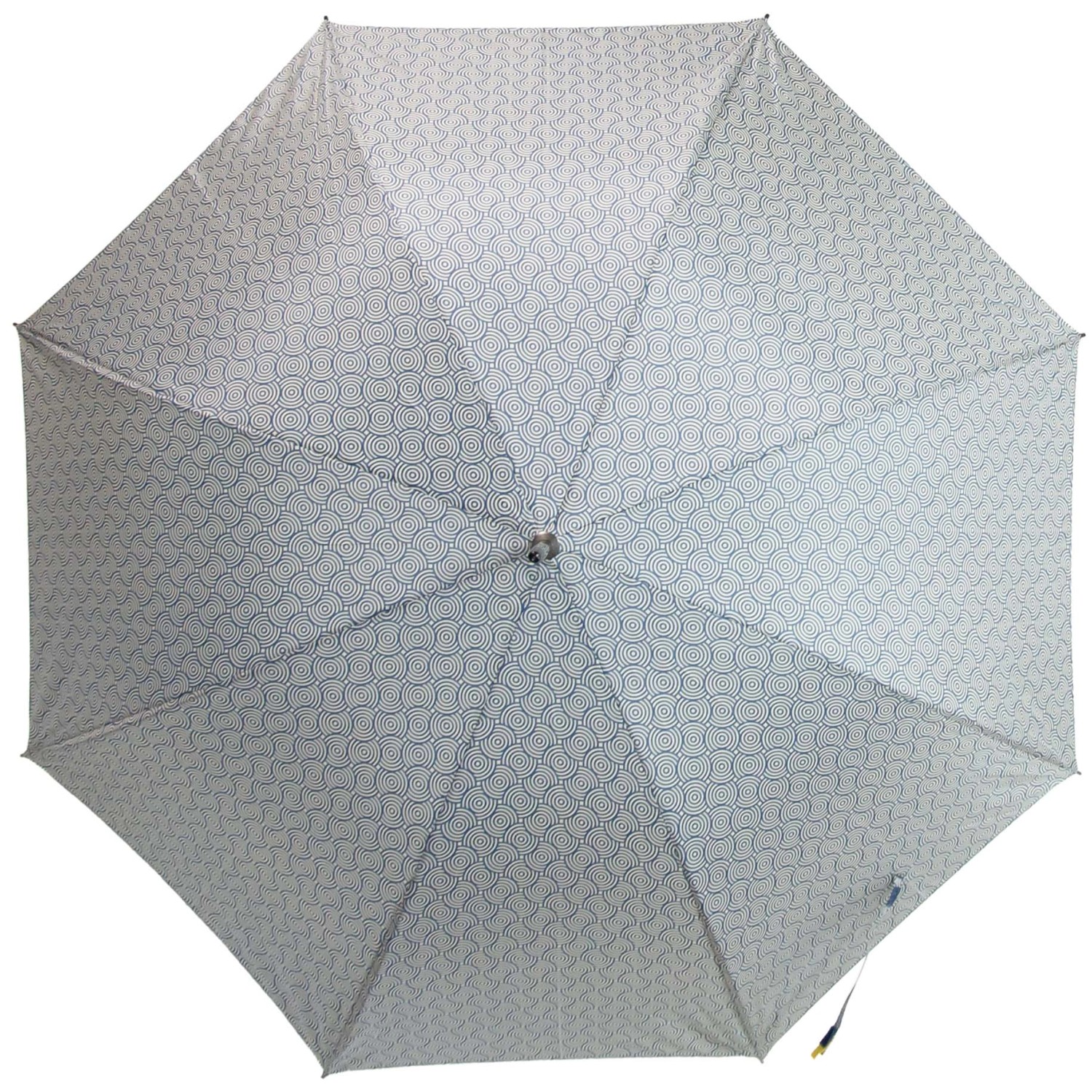 Ombrello aperto con motivo blu e bianco, abbinato alla categoria abbigliamento da giardino.