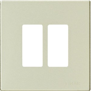 Placca t.b.t. per interruttori e prese con due aperture.