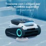 Robot per piscina t.b.t. con cingoli per una pulizia accurata.