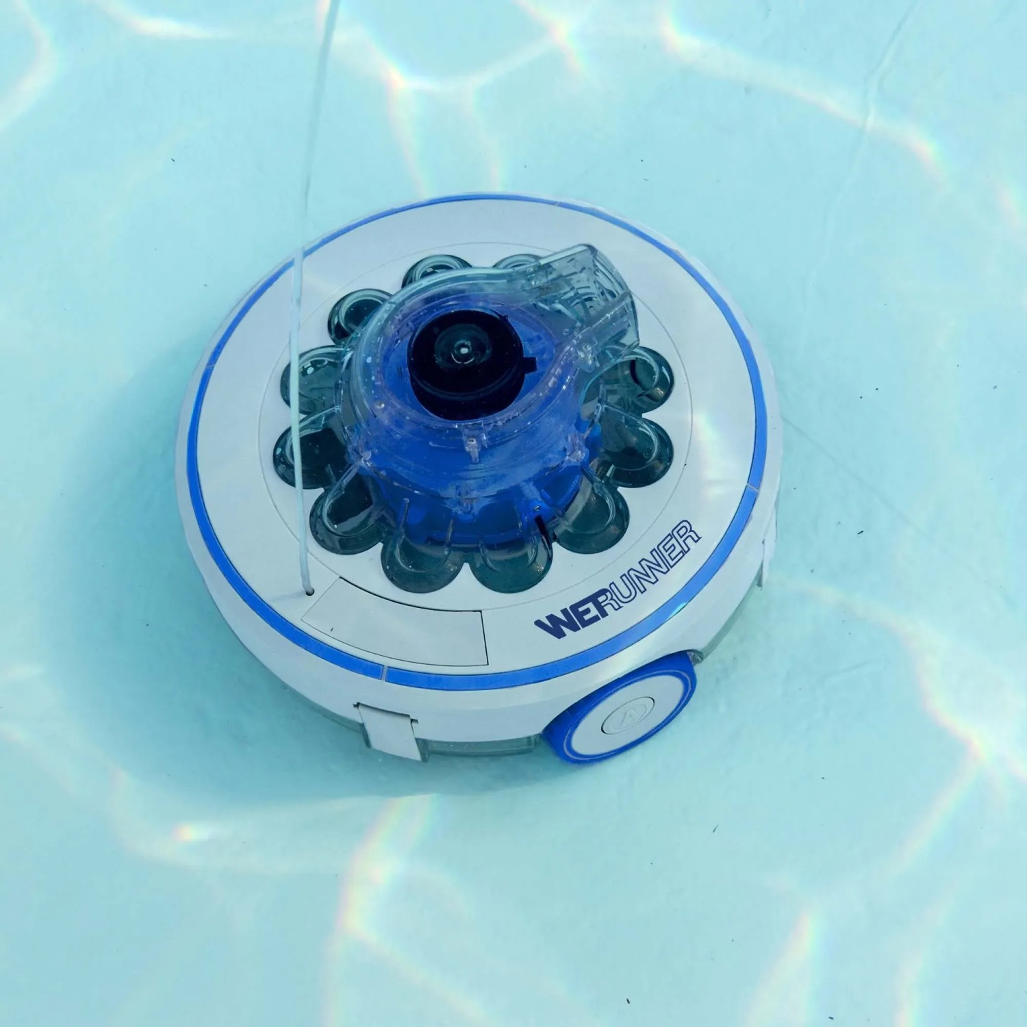 Robot per piscina Gre senza fili in piscina. Robot grigio con batteria da 4.000 mAh.