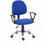 Sedia da ufficio blu con braccioli e ruote