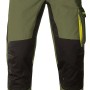 Pantaloni da giardinaggio t.b.t. verdi con rinforzi neri sulle ginocchia e dettagli gialli.