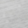 Pavimento laminato chiaro effetto legno per interni.