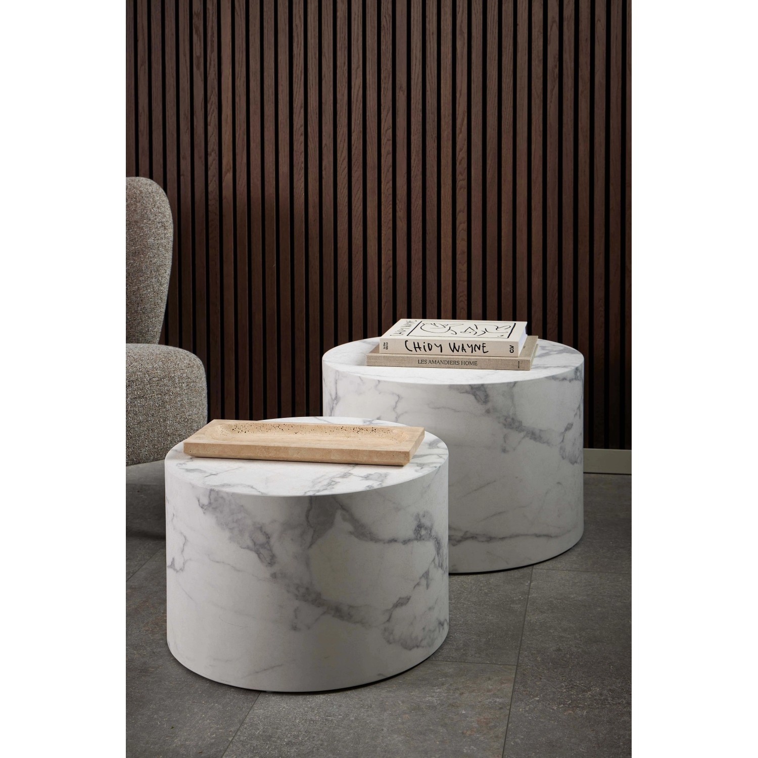 Set di 2 tavolini da salotto in legno Motrik effetto marmo bianco tondo h40 cm_3