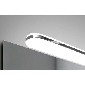 Moderna luce LED come accessorio per specchi in bagno.