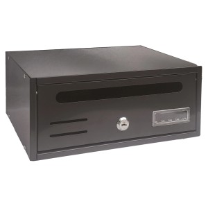 Cassetta postale antracite con serratura e finestra per targhetta.