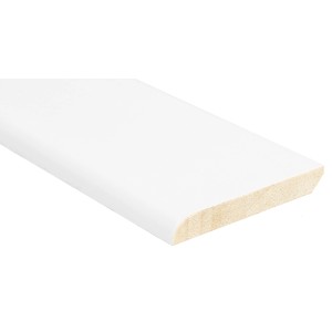 Dettaglio di un battiscopa t.b.t. bianco in legno.