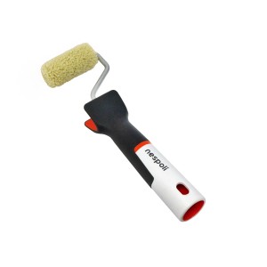 Rullo per pittura t.b.t. con manico nero per una pittura precisa.