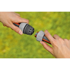 Connettore per tubo da giardino t.b.t. per sistemi di irrigazione.