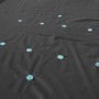 Copertura per piscina grigia con punti blu. Protezione per la tua piscina.