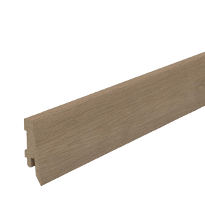 Battiscopa t.b.t. effetto legno, dettaglio del profilo.