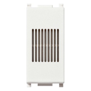 Placca bianca t.b.t. per interruttori e prese con fessure di ventilazione.