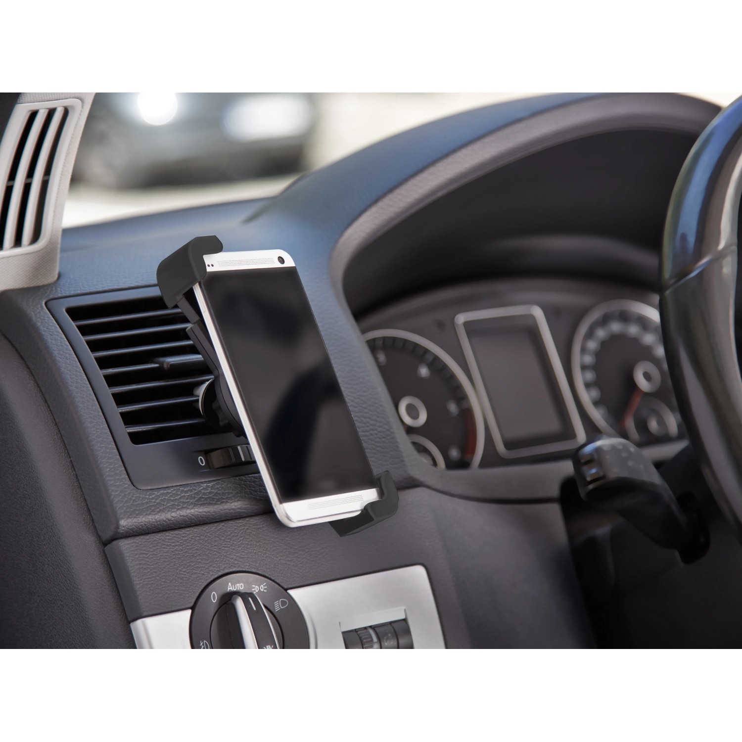 Supporto smartphone OBI per auto su bocchetta aria con cellulare in nero-grigio.