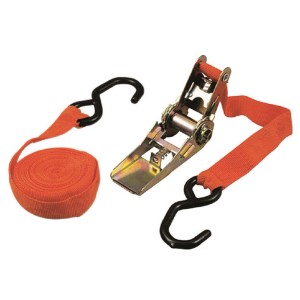 Cinghia di fissaggio arancione con cricchetto e ganci per il fissaggio del carico.
