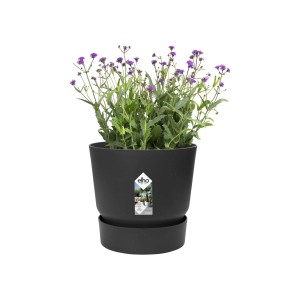 Vaso per piante Elho nero con pianta fiorita viola, ideale per giardino o interni.