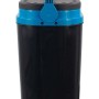 Contenitore da campeggio nero con coperchio e manico blu.